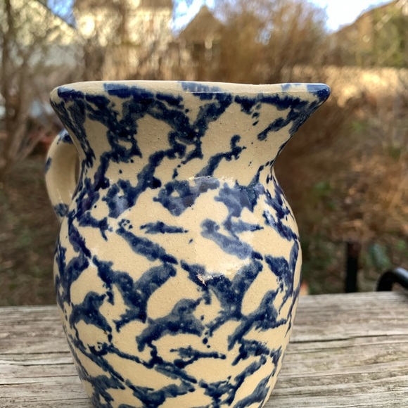 Robinson Spongeware 1 Pint Pitcher - Picture 8 of 8